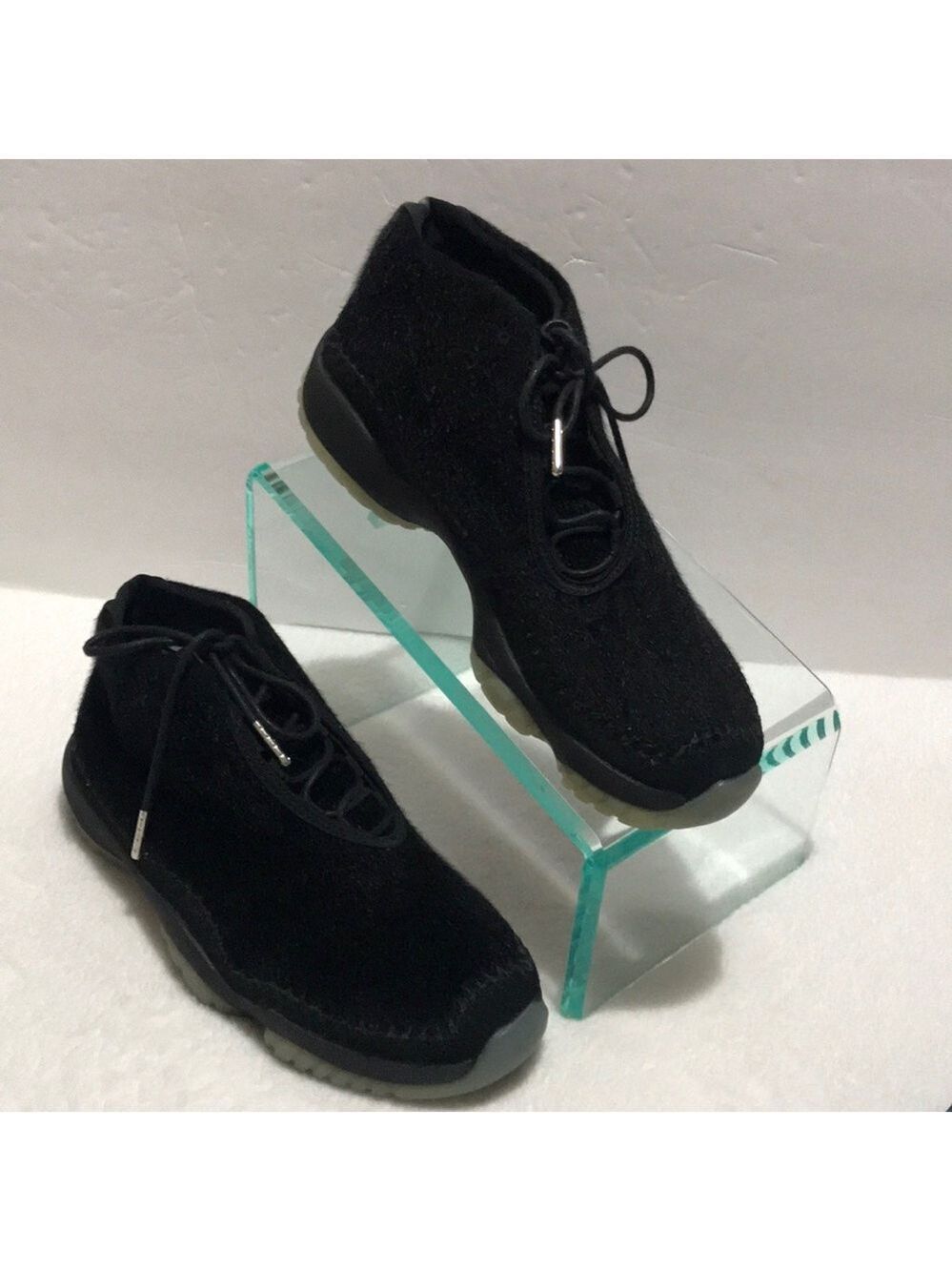 Air Jordan Future “Night Maroon “ Women’s Black Basketball Lace-Up Sneakers 8.5